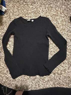 Gap Kids Girls Black Ribbed Knit Long Sleeve Lettuce Hem Crew Neck Top